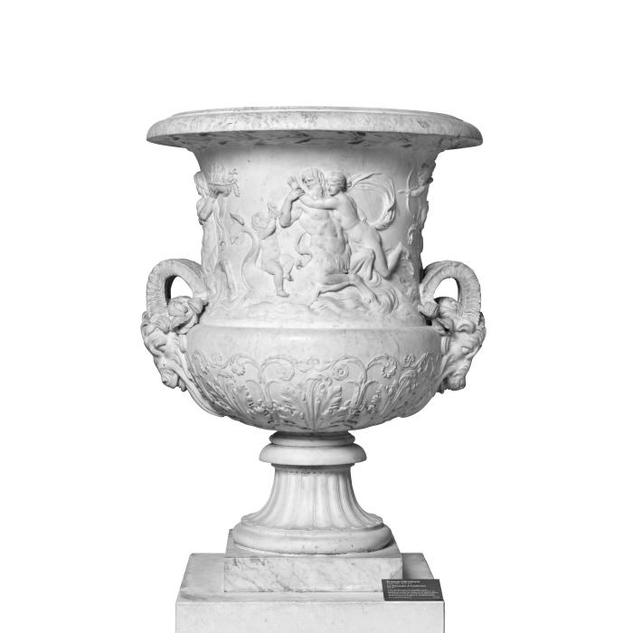 Vase of the Triumph of Amphitrite - Reproduction d’une sculpture du Musée du Louvre, Paris