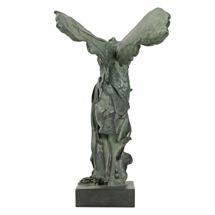 Victoire de Samothrace - Antiquités gréco-romaines - Reproduction d’une sculpture du Musée du Louvre, Paris